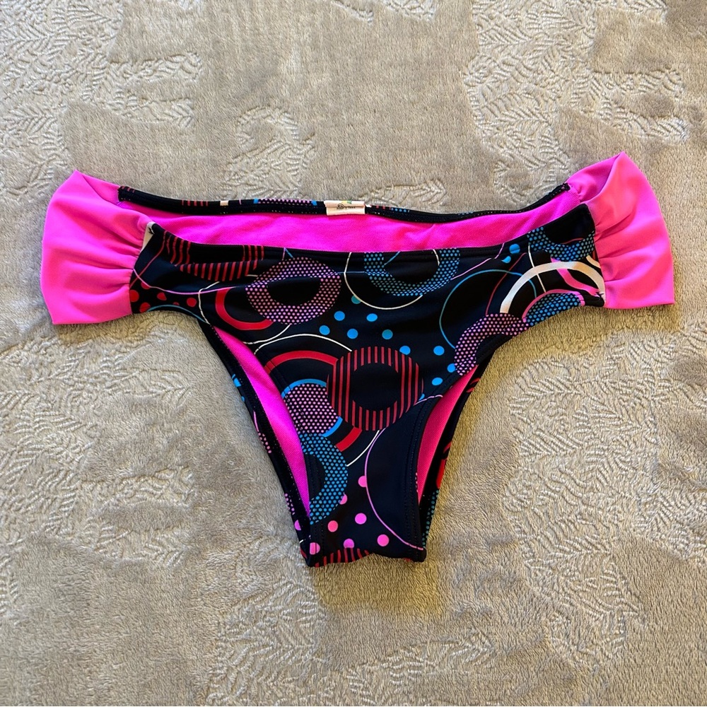 Jamaican Style pink black pattern bikini bottoms Size L